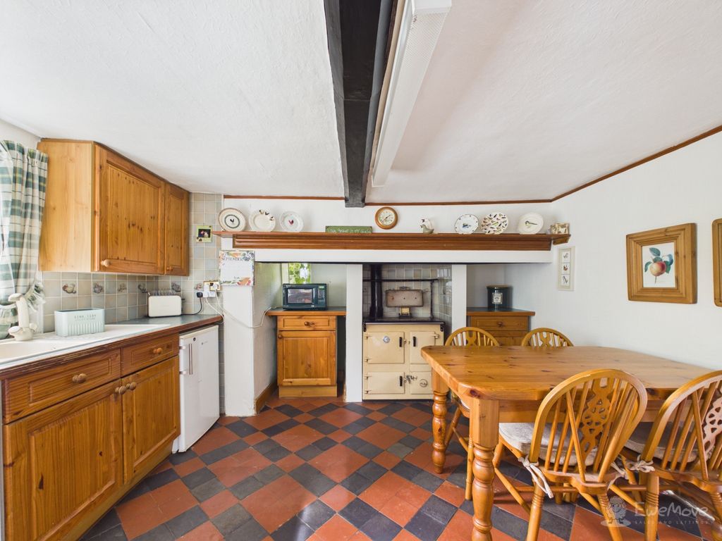 Property photo 3 of 33 Kitchen- Mark Stephens Ewemove Newmarket And Soham