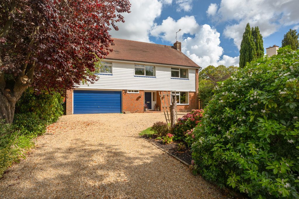 Property photo 1 of 28