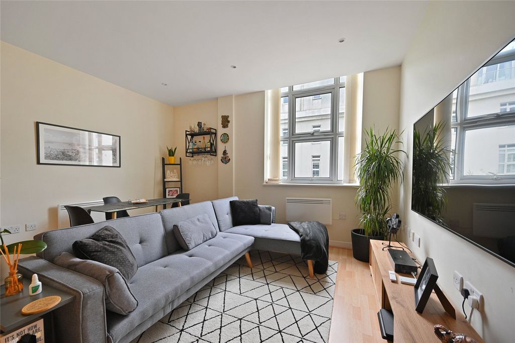 Property photo 1 of 11 Picture No. 02