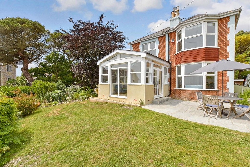 Property photo 3 of 16 Side Garden