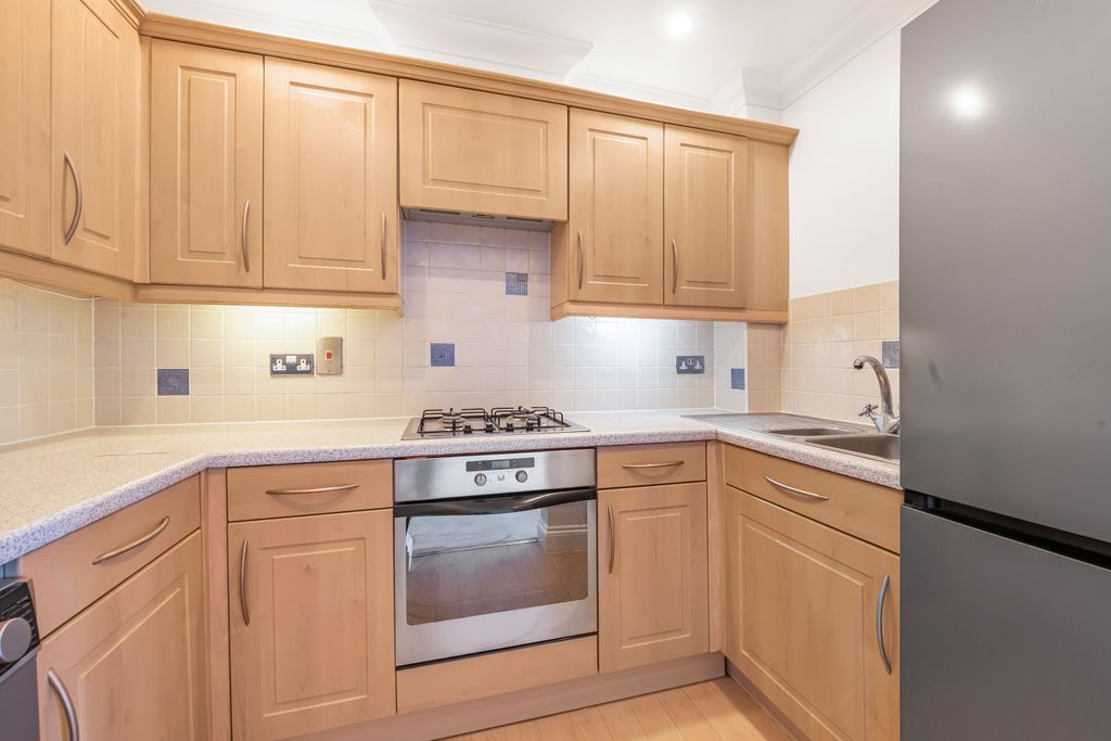 Property photo 3 of 13