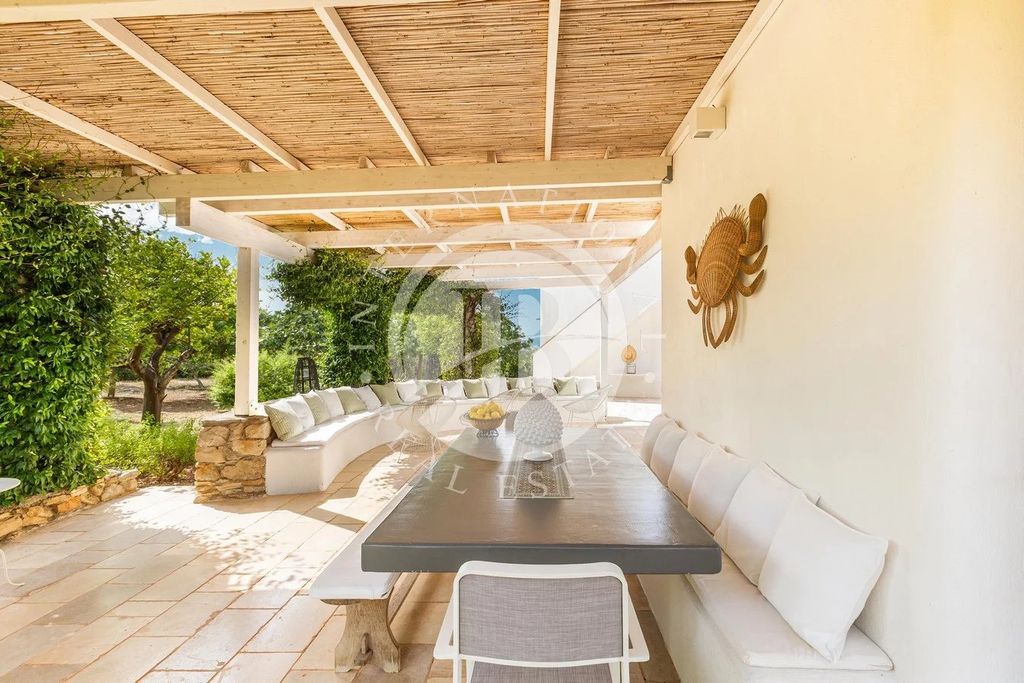 Property photo 3 of 40