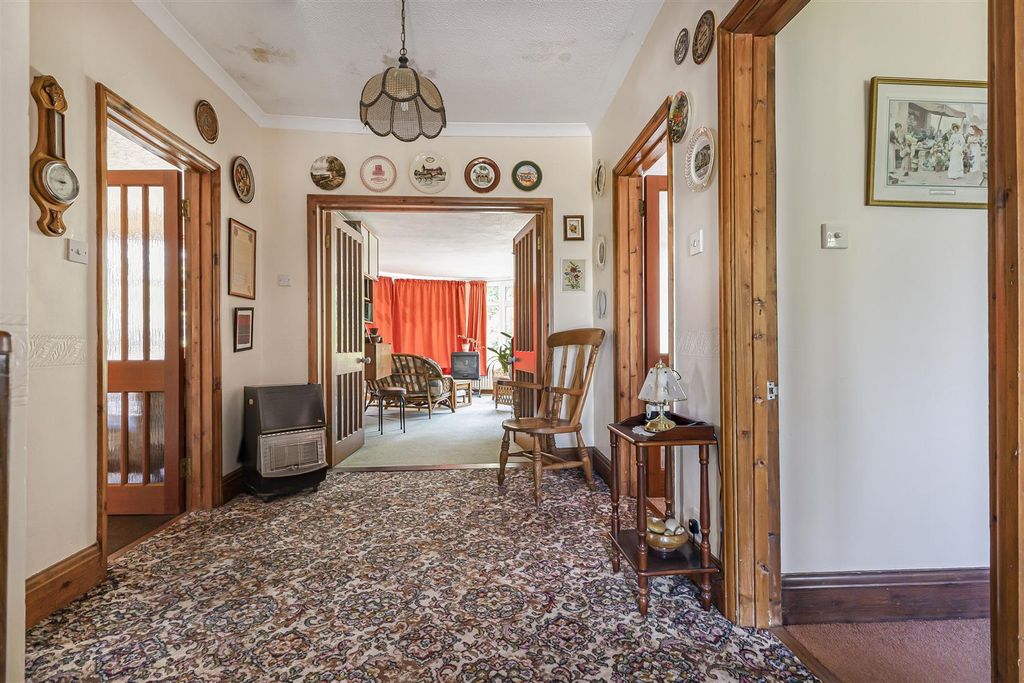 Property photo 3 of 22 Hallway