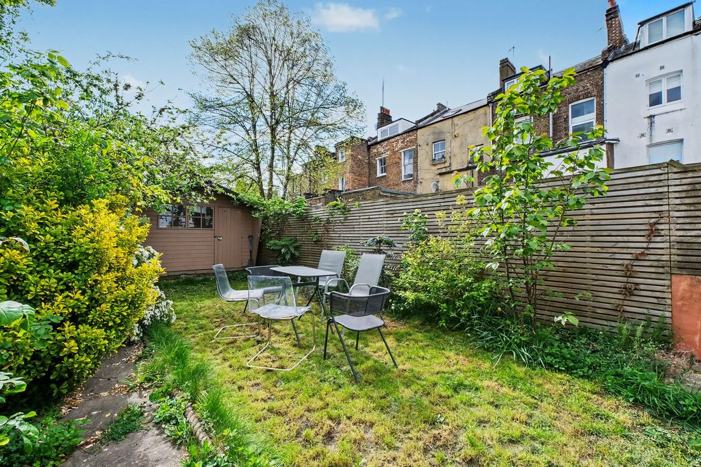 Property photo 2 of 12