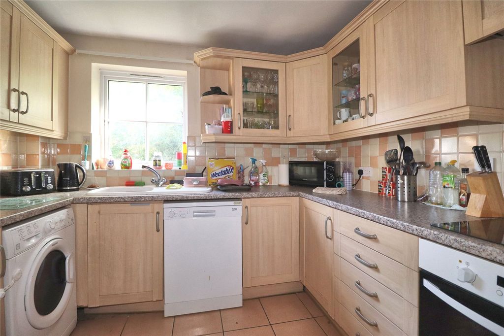 Property photo 2 of 9 Picture No. 06