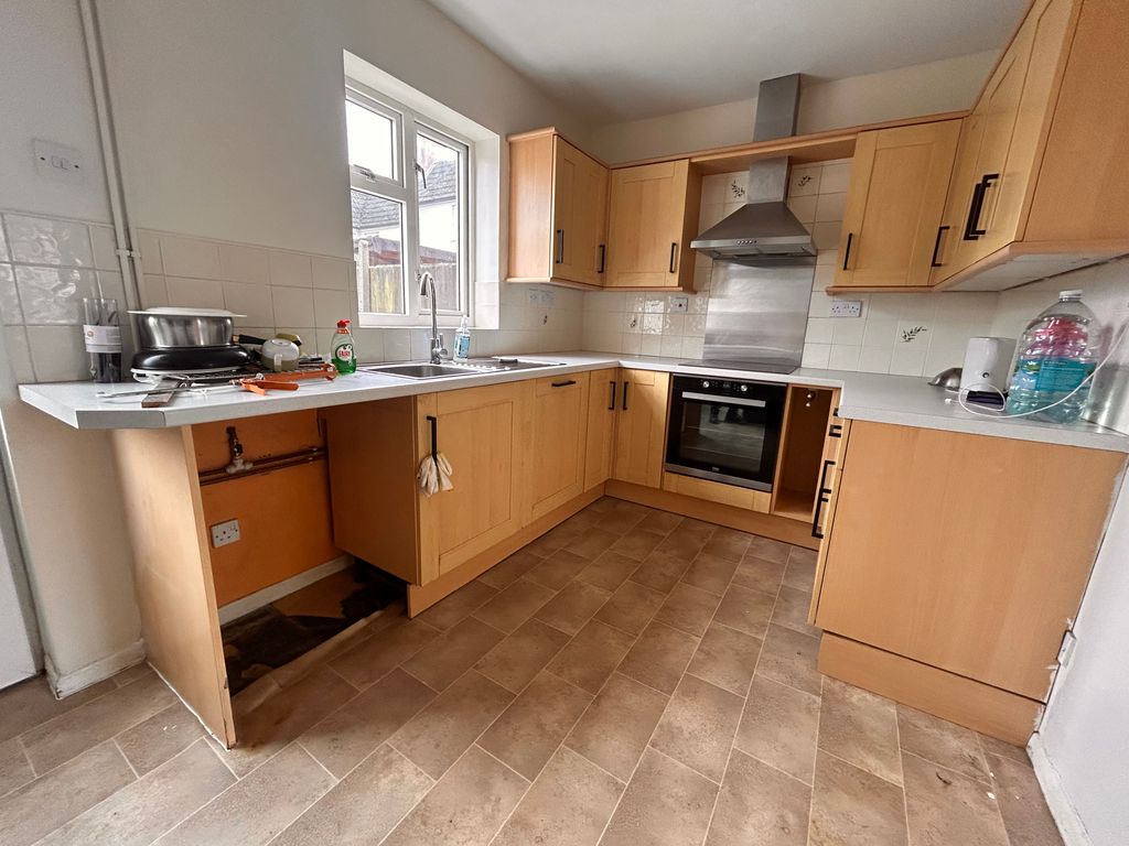 Property photo 3 of 10 Image