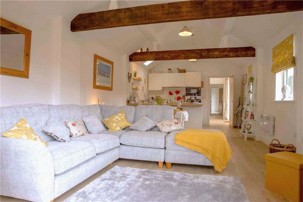 Property photo 2 of 10 Picture No. 27