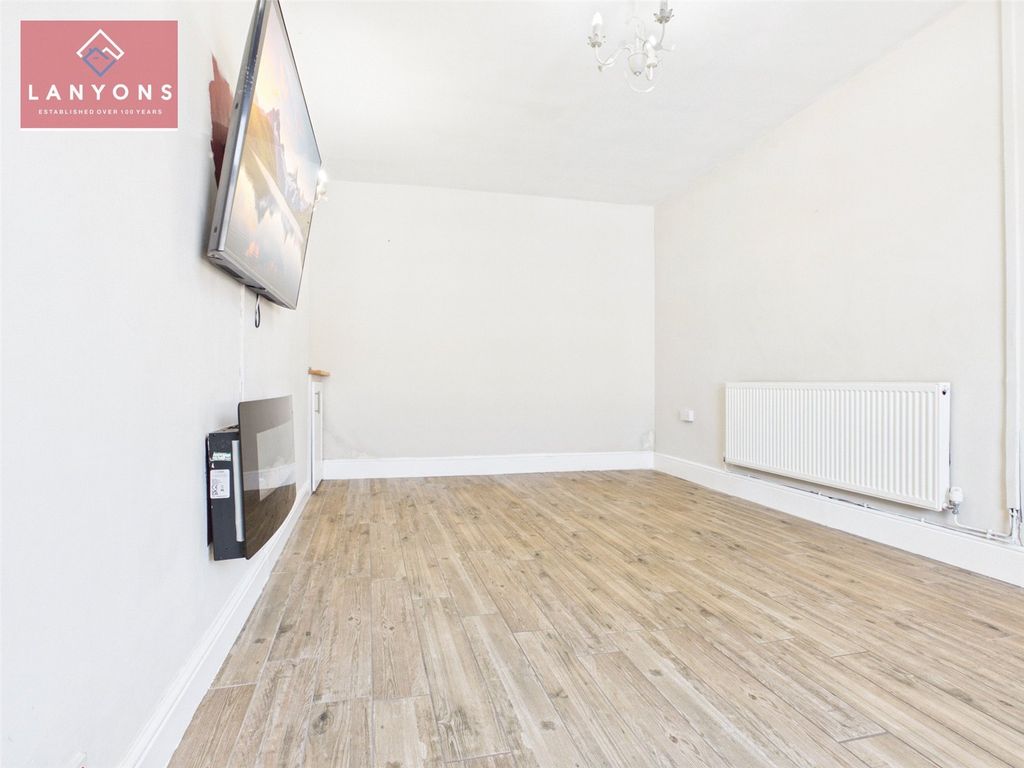 Property photo 2 of 18 Picture No. 73