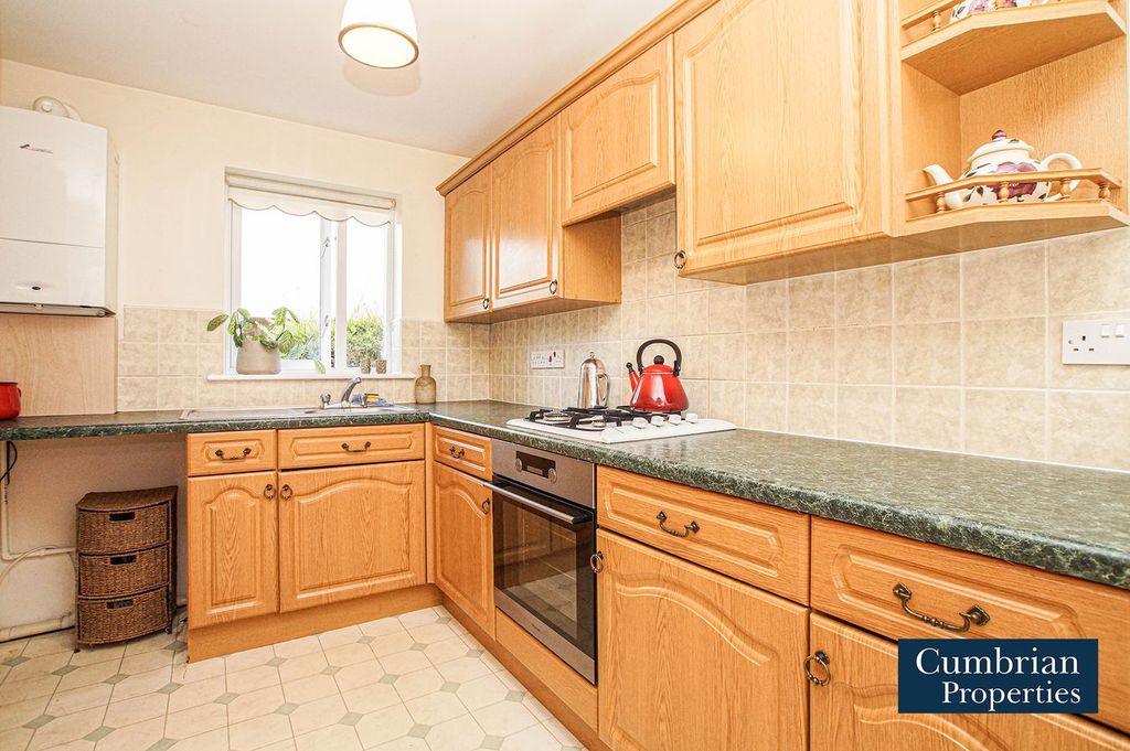 Property photo 2 of 16 Kitchen