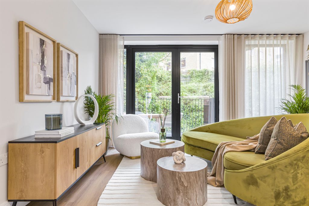 Property photo 3 of 9 E13 Show Home