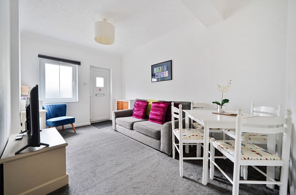 Property photo 2 of 12 1423590-2-69Ab0E9...