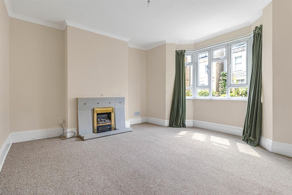 Property photo 3 of 22 29_83373.Jpg