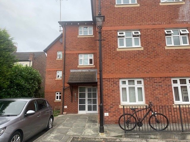 Property photo 1 of 12