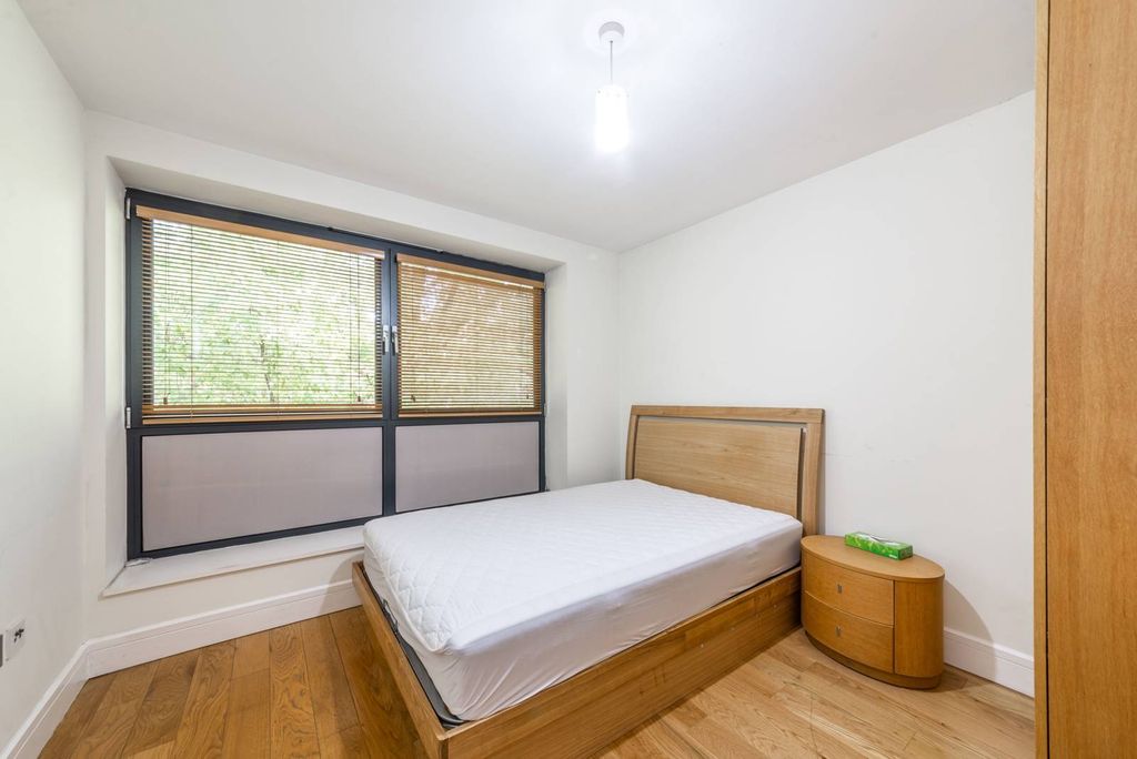Property photo 1 of 4