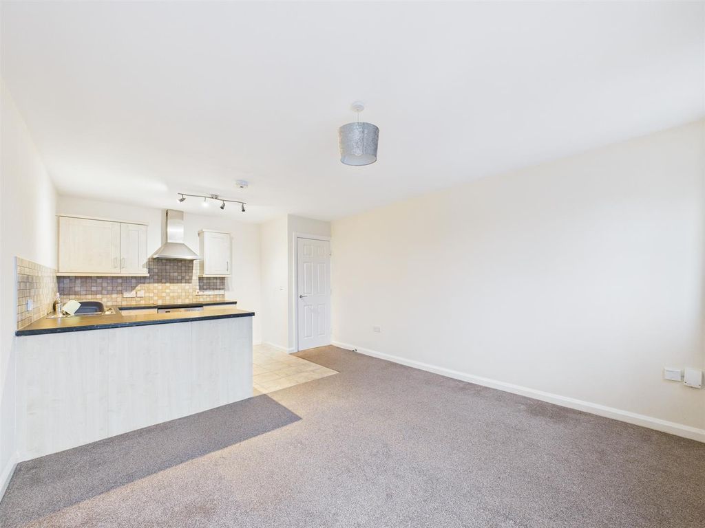 Property photo 3 of 24 Cam03604G0-Pr0221-Still002.Jpg