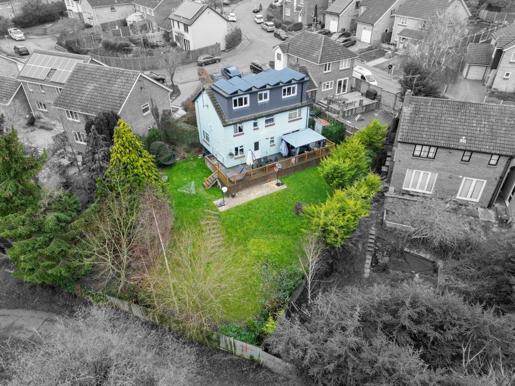 Property photo 2 of 35