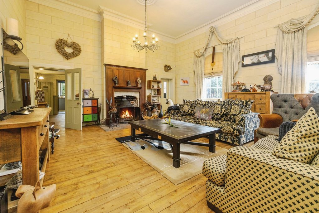 Property photo 2 of 25 Photo #2