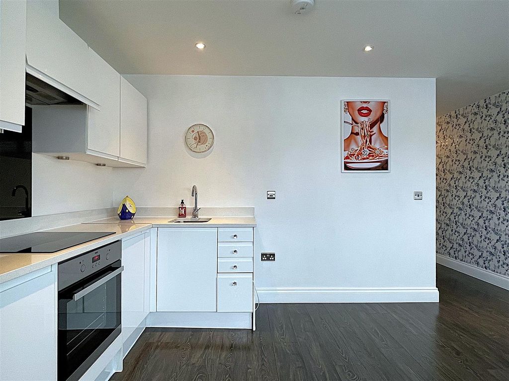 Property photo 3 of 9 Kitchen.1.Jpg