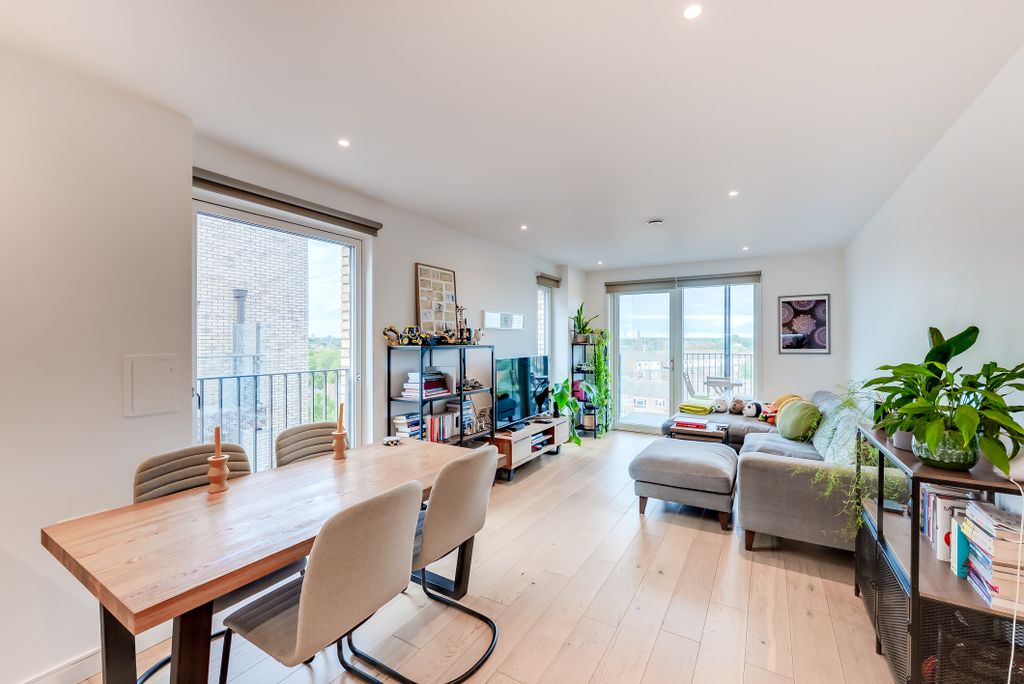 Property photo 3 of 40 A7S09373Hdr