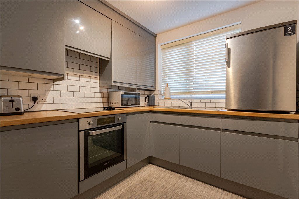 Property photo 2 of 11 Kitchen