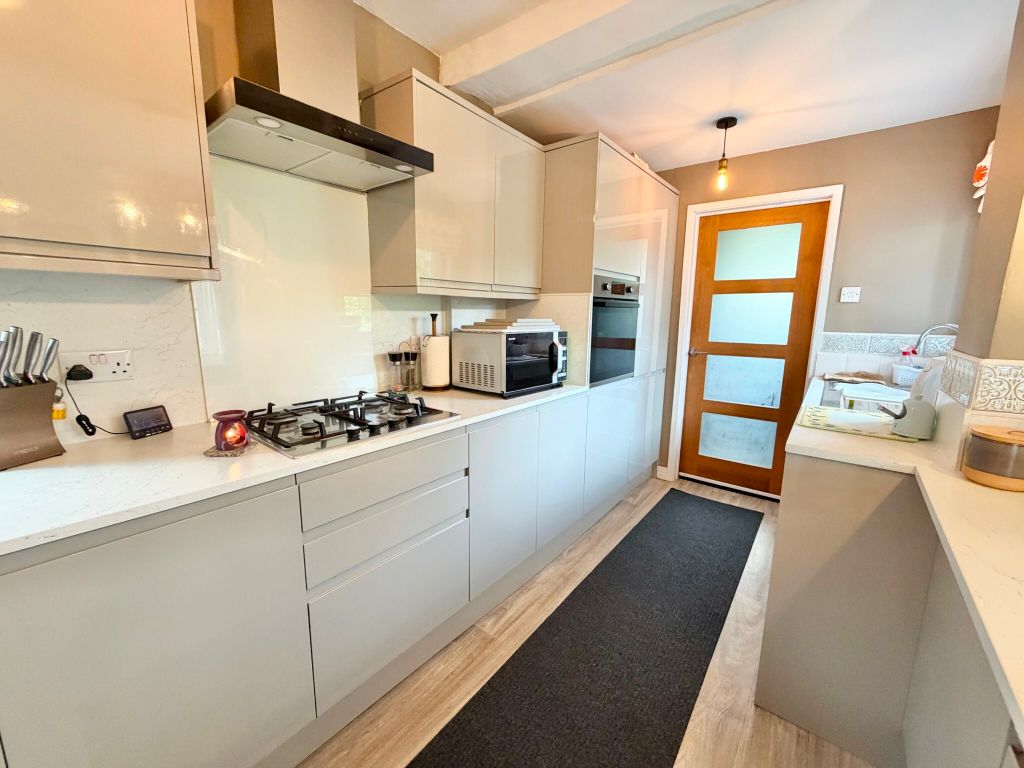 Property photo 3 of 34