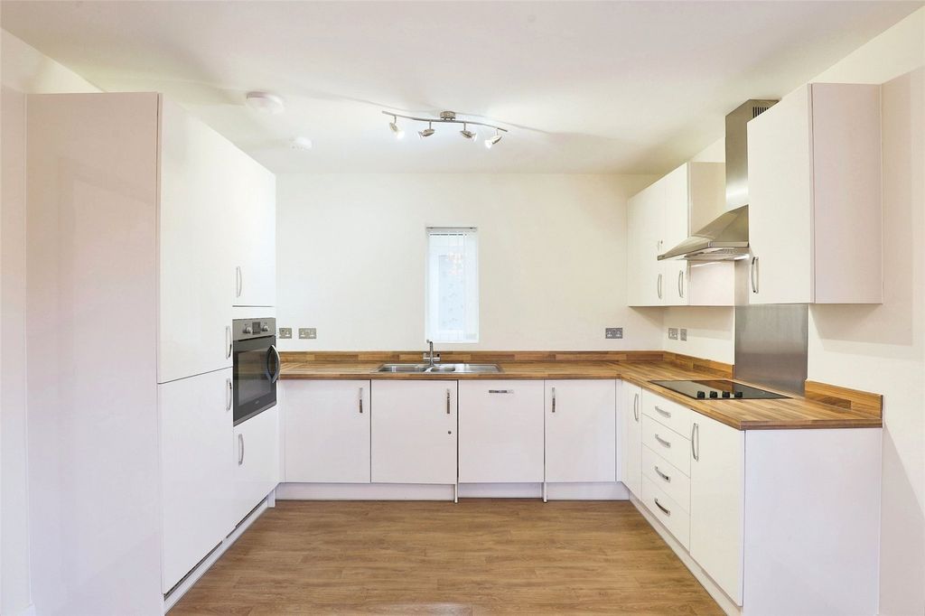 Property photo 2 of 20 Picture No. 05