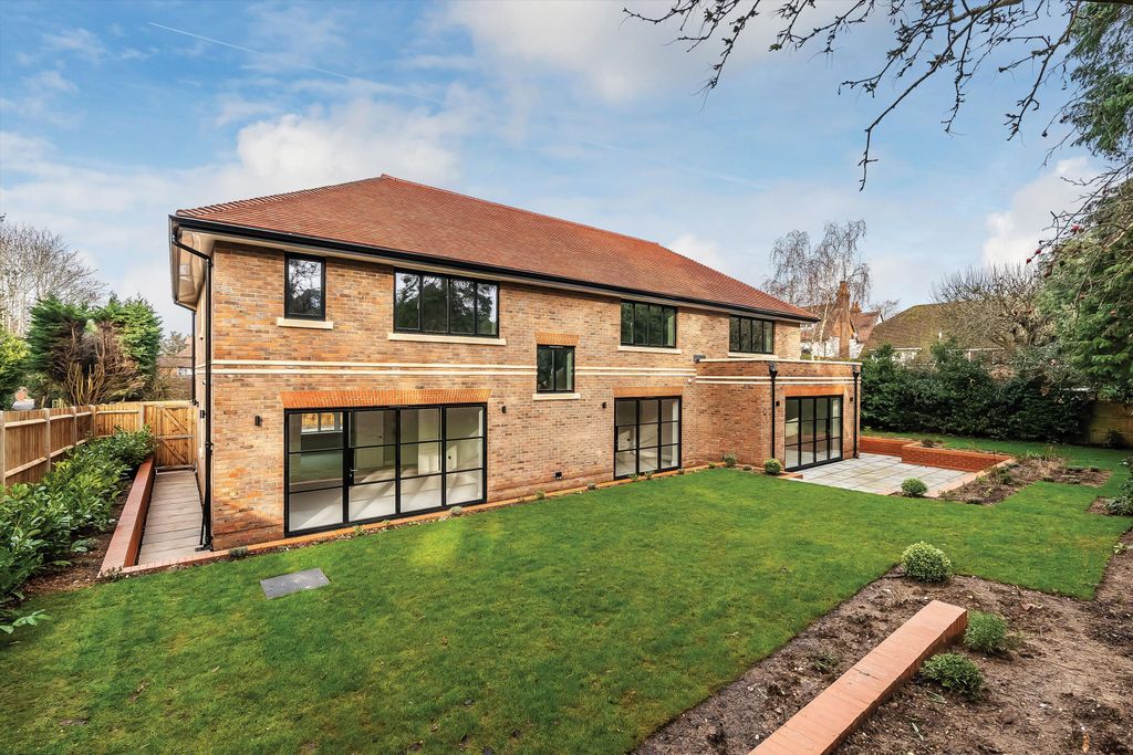 Property photo 2 of 22 Image