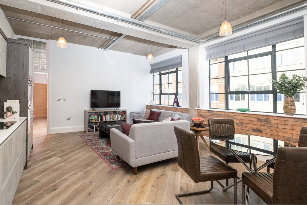 Property photo 3 of 17 Photo 08