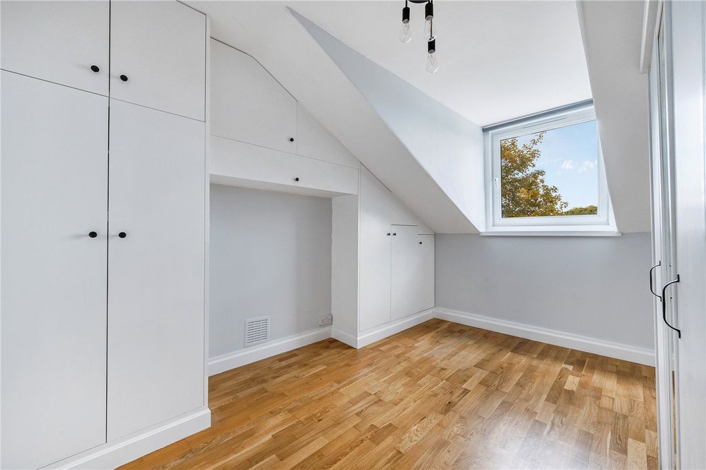 Property photo 3 of 7 Picture No. 05