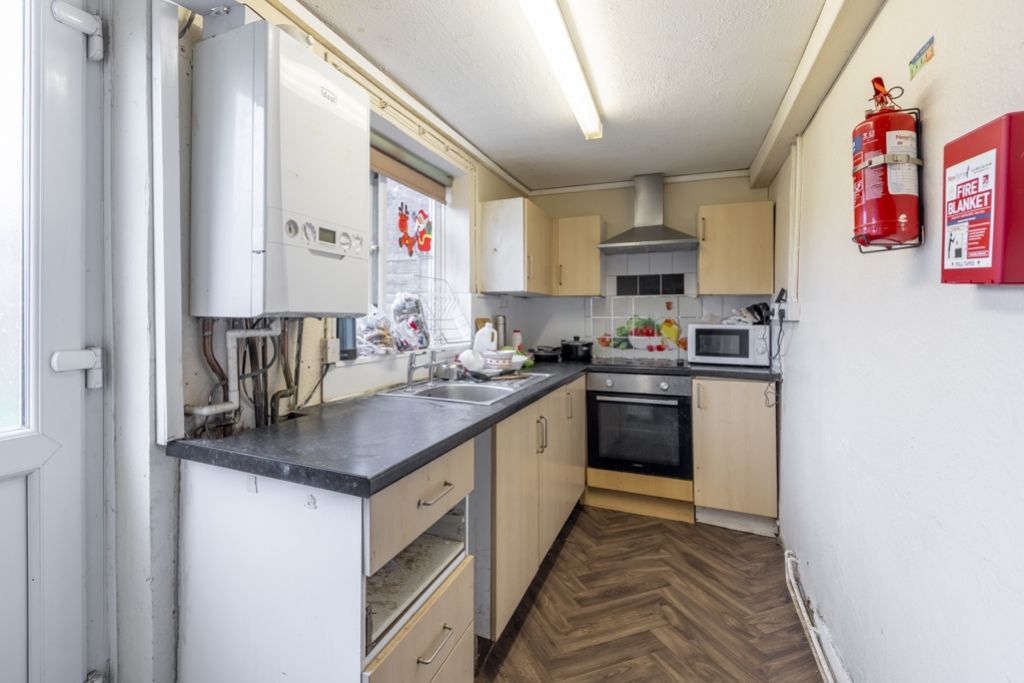 Property photo 3 of 13 66 King Street (Boston)-9