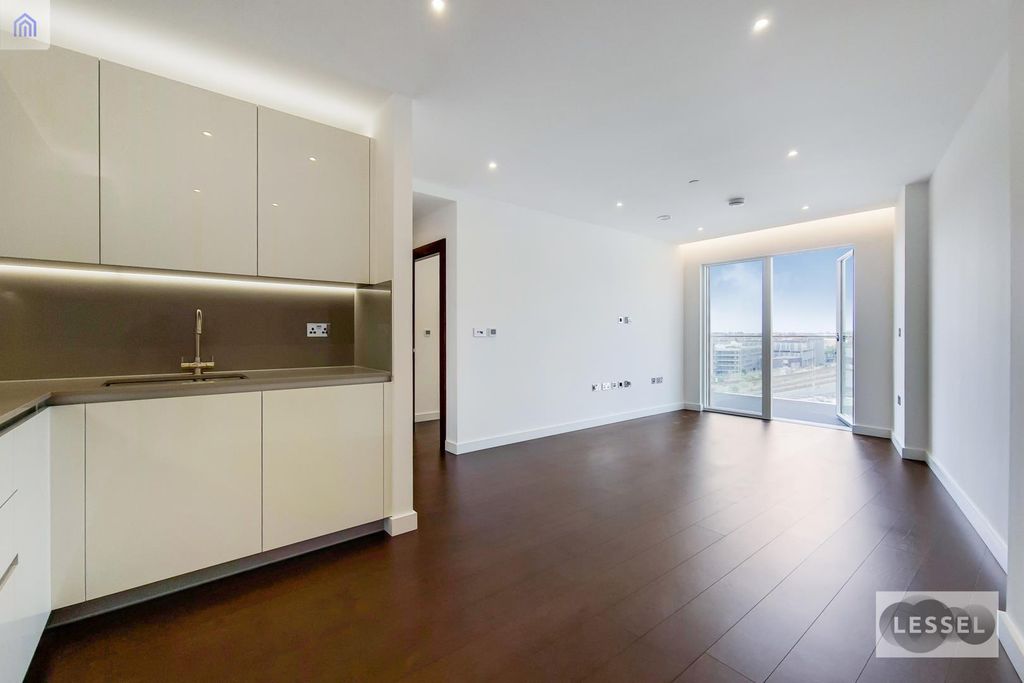 Property photo 2 of 13 5_Kitchen-Reception-0.Jpg