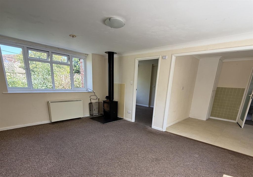 Property photo 3 of 14 Sitting Room