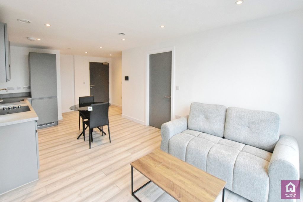 Property photo 3 of 15 Pbox-Img.Jpg