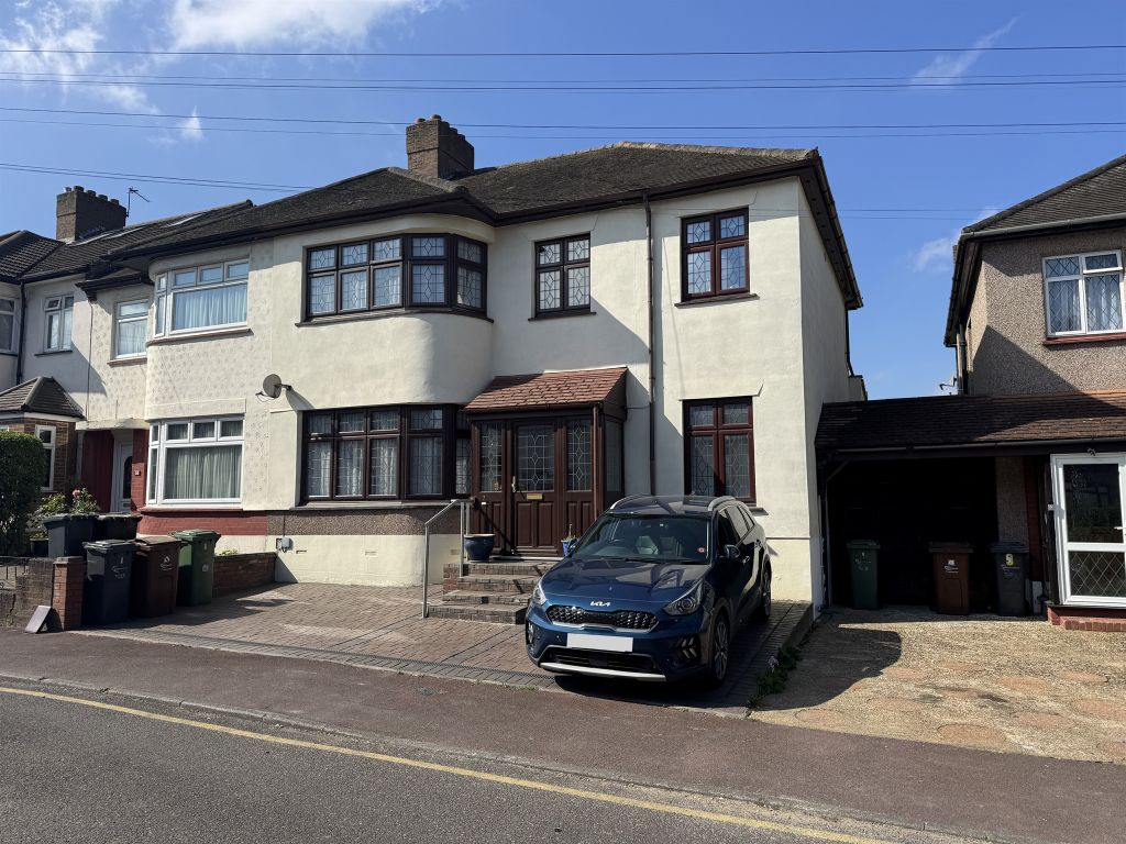 Property photo 1 of 3