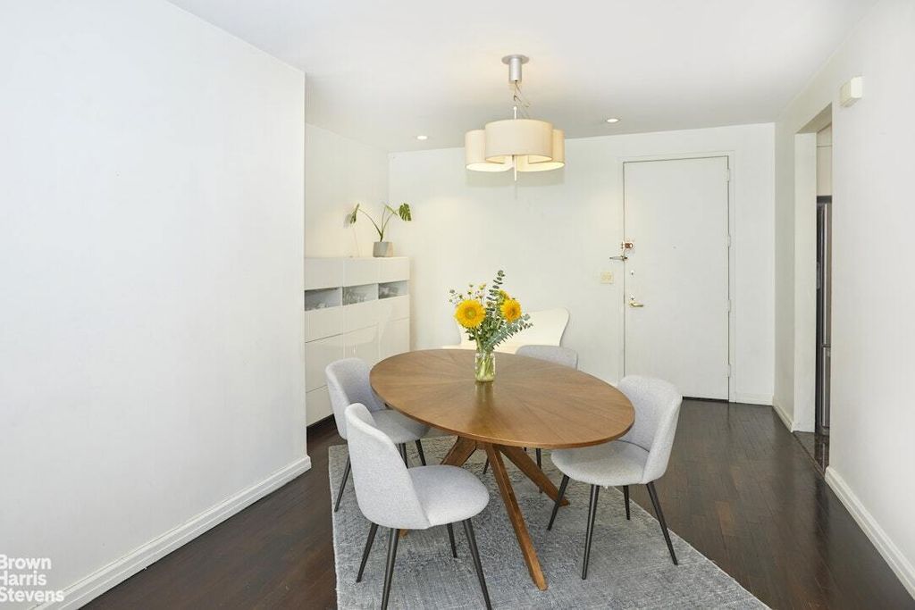 Property photo 3 of 8 <Alttext/>