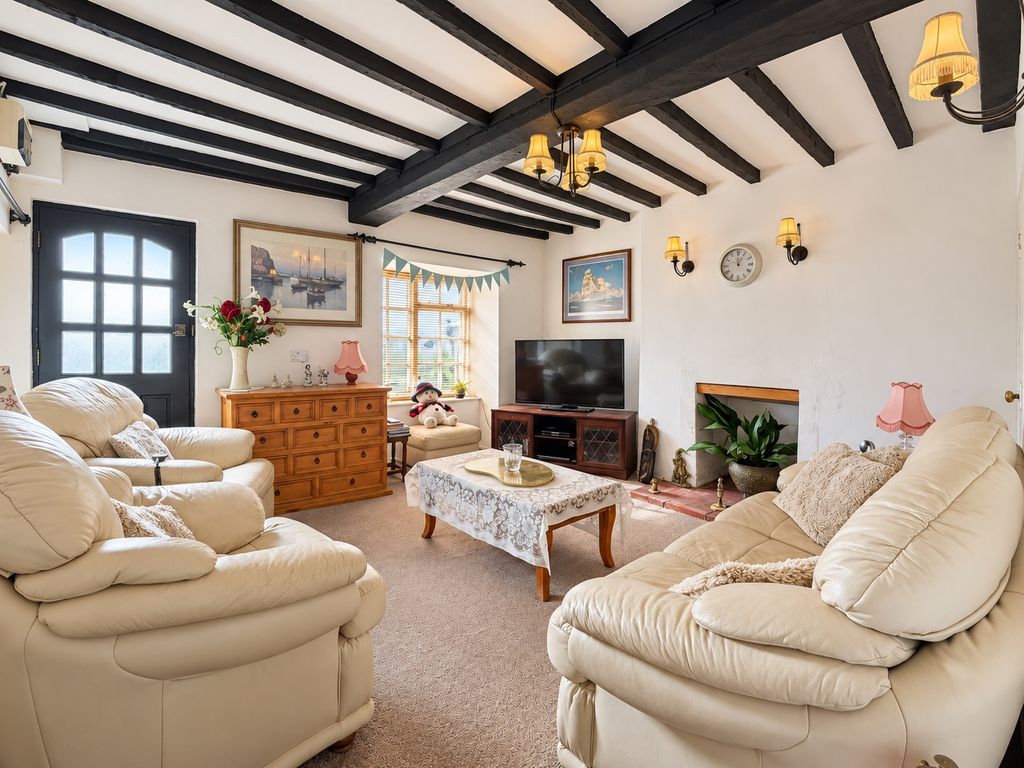 Property photo 2 of 17