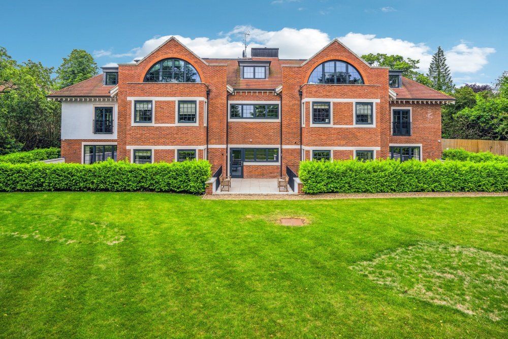 Additional image 20 of 3 bed flat for salePenn Road, Beaconsfield HP9