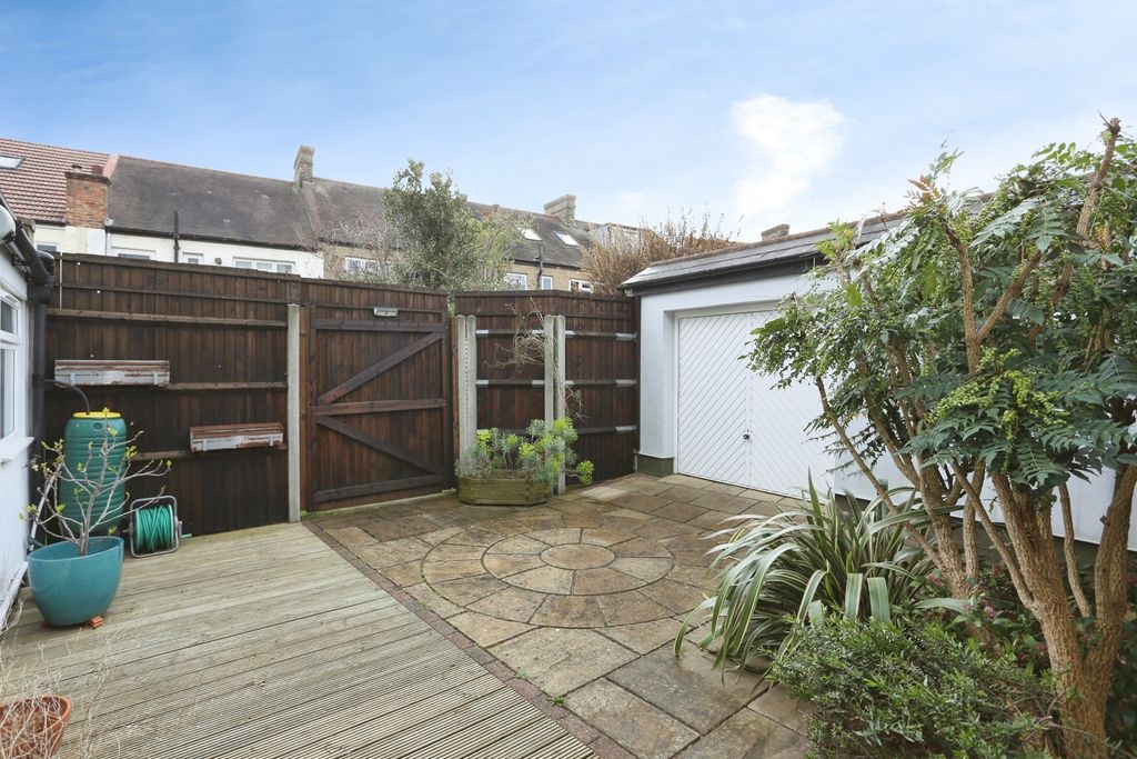 Property photo 3 of 7 Pbox-Img.Jpg