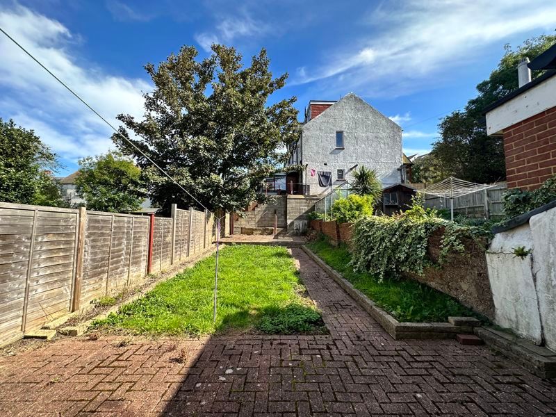 Property photo 1 of 9 Photo 11