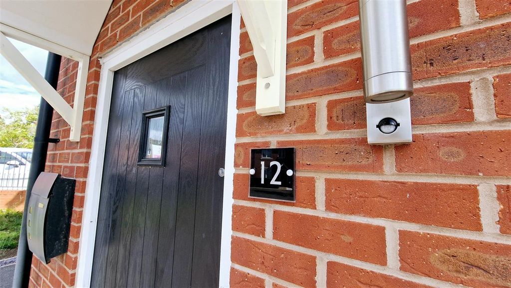 Property photo 3 of 21 Front Door &amp; Number