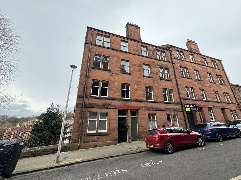 Property photo 2 of 8