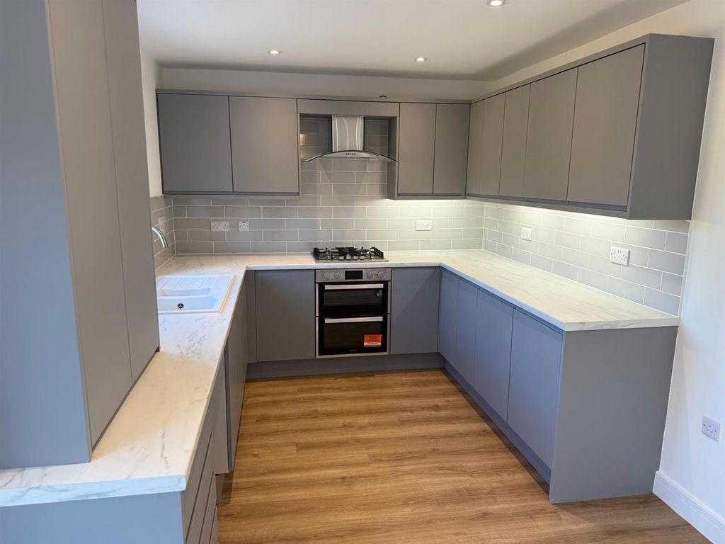 Property photo 2 of 14 Plot 405 Kitchen 1.Jpeg