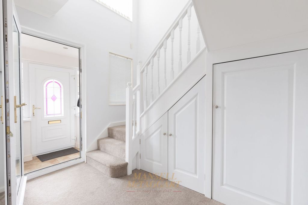 Additional image 12 of 4 bed detached house for saleArtel Croft, Crawley RH10