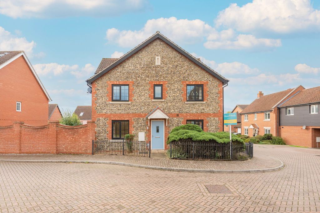 Property photo 1 of 13