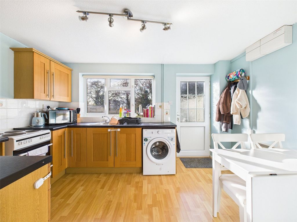 Property photo 3 of 9 Picture No. 12