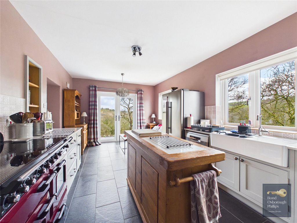 Property photo 3 of 72 Picture No. 09
