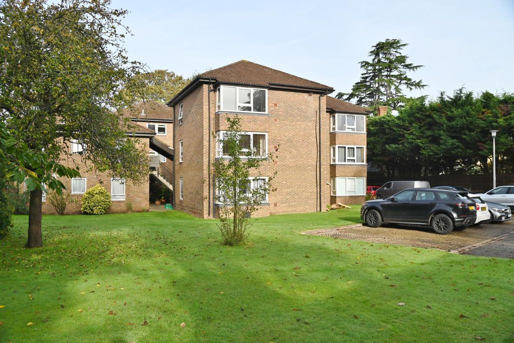 Property photo 1 of 11