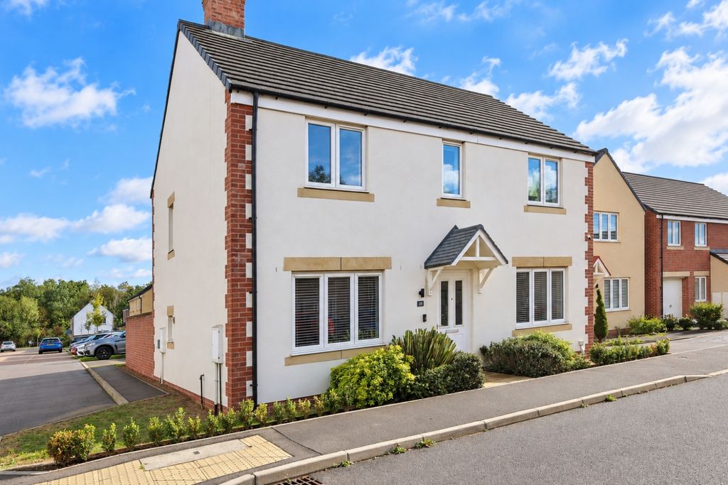 Property photo 1 of 25 9Da5D17C-D599-433F-B14F-27Bb70C64764