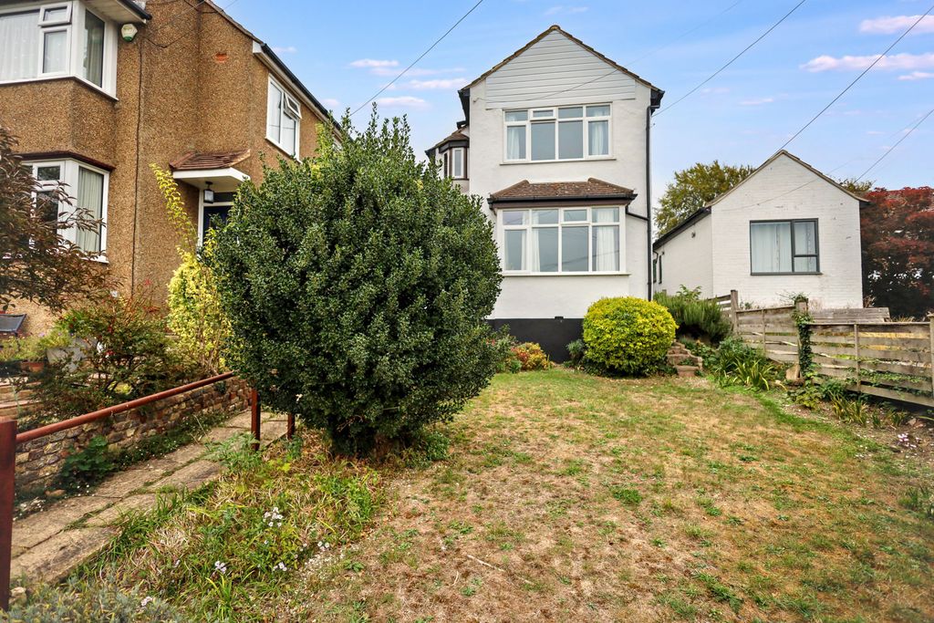 Property photo 1 of 17 99 Glentrammon Road, Green Street Green, Orpington, Kent, Br6 6Dq