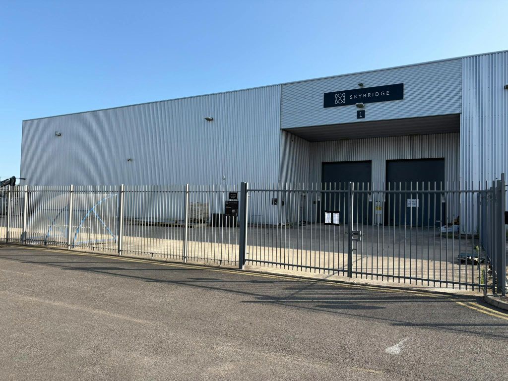 Property photo 1 of 4 V1 Yard.Jpeg